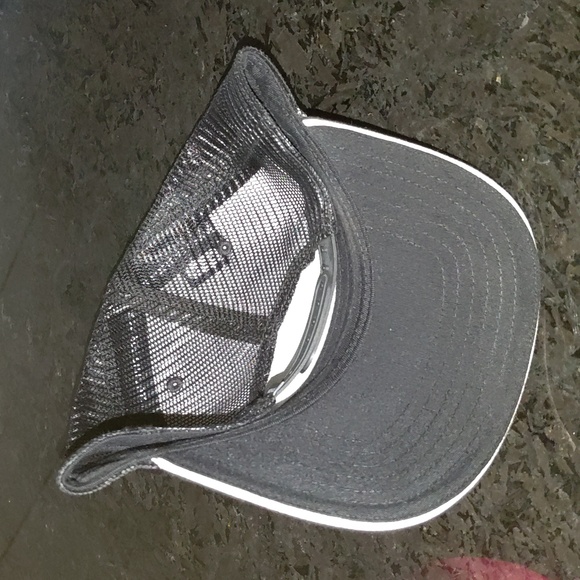 prAna Lower Pines Trucker Mesh Snapback Women's Cap Hat - Picture 4 of 9